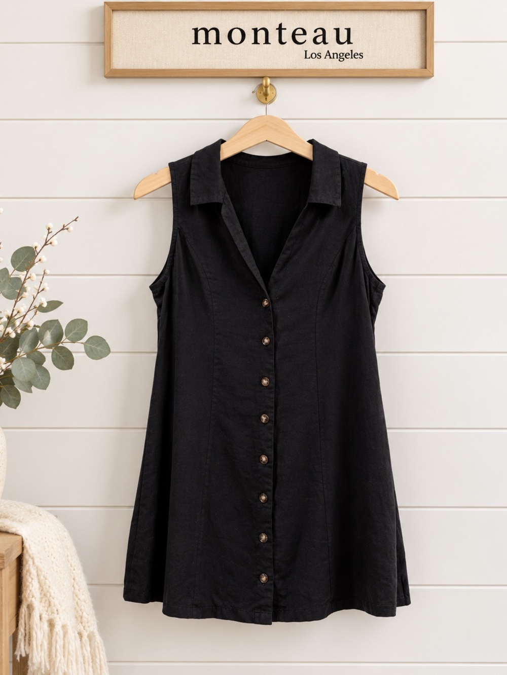 MONTEAU Black Sleeveless Button Front Blouse – Size L